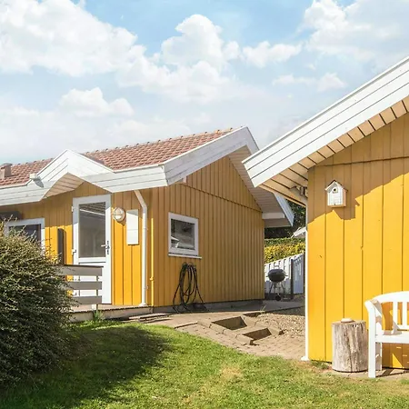 4 Star In Sjolund Hejls
